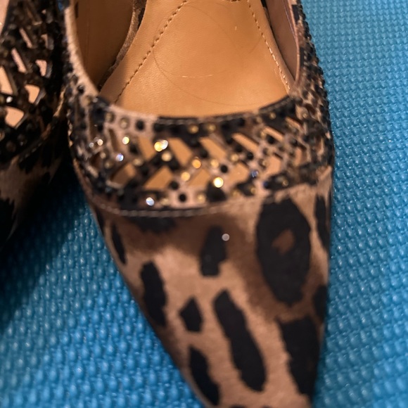 Beaded leopard print sling backs kitten heels, size 10 - Picture 2 of 6